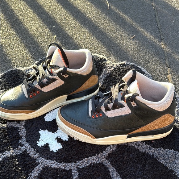 Jordan 3 Retro Desert Elephant *Authentic* - Picture 3 of 6